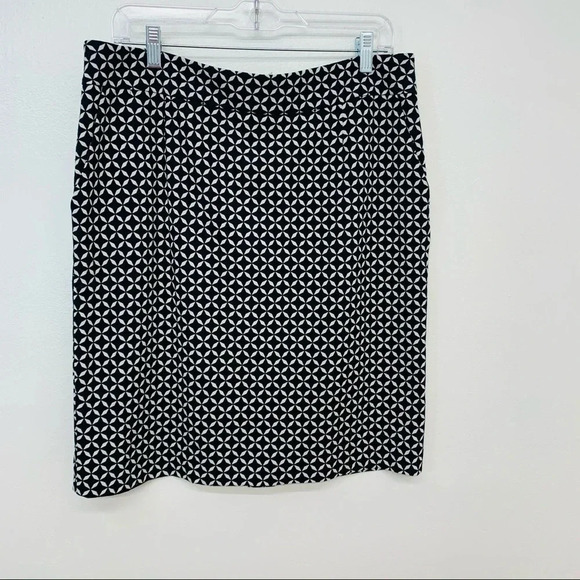 Black Geometric Skirt 14  Black White Pockets Knee Length Classic Career Office - Picture 1 of 10